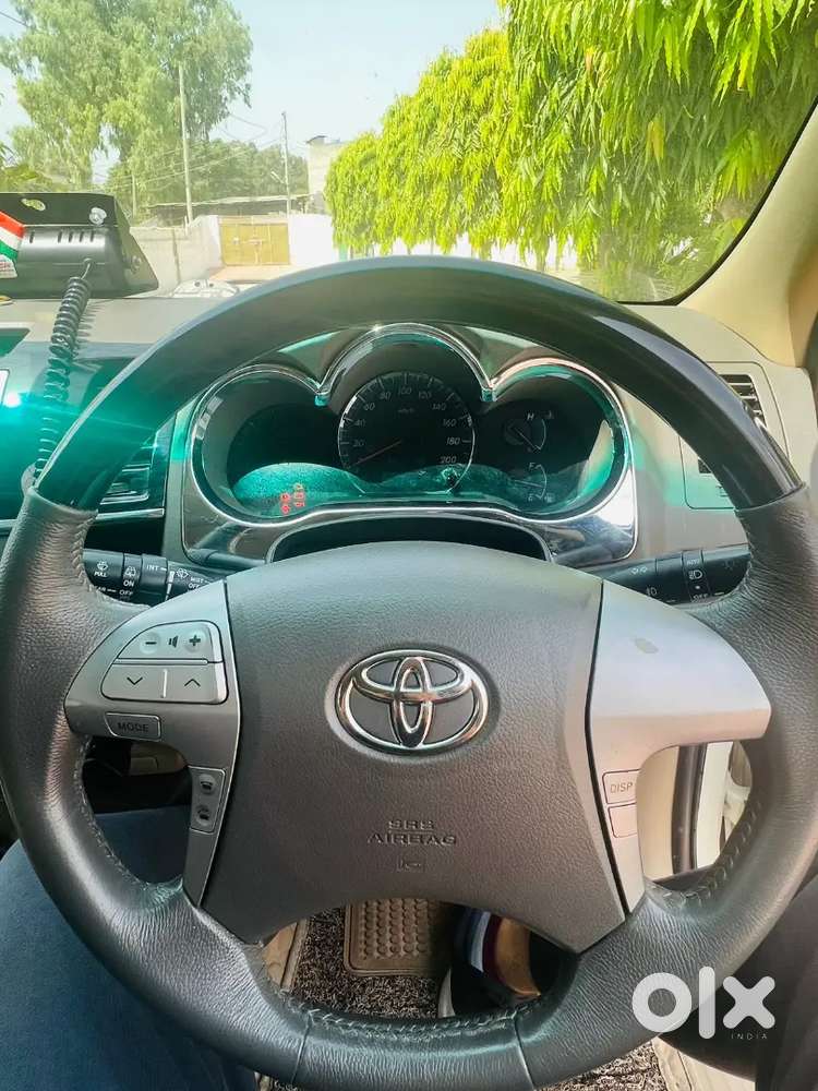 Toyota Fortuner 2013