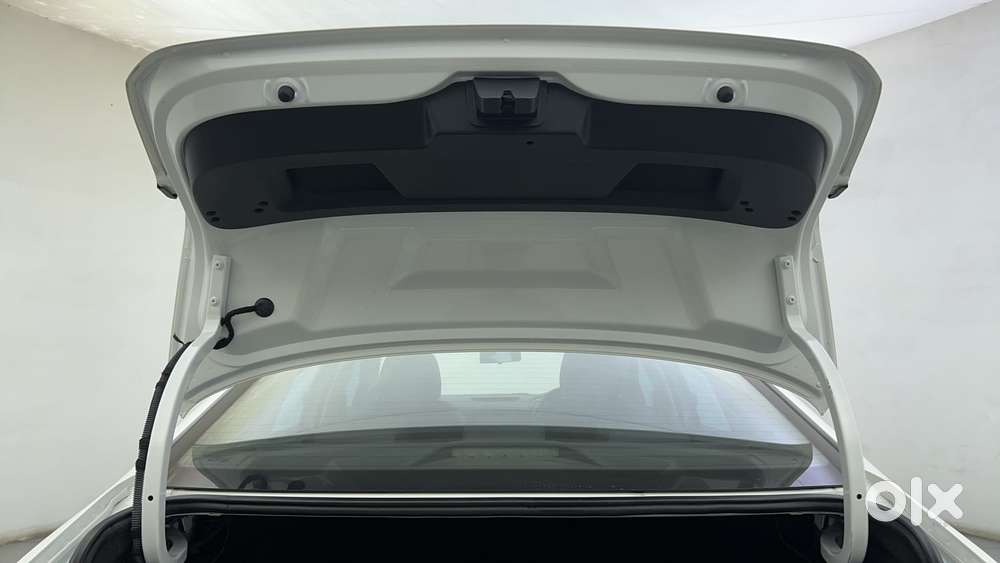 Skoda Slavia Style (non-sunroof), 2022, Petrol