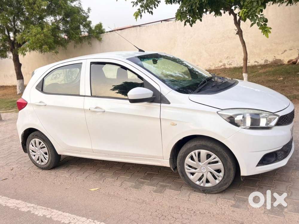 Tata Tiago 2017 Petrol 2nd Owner