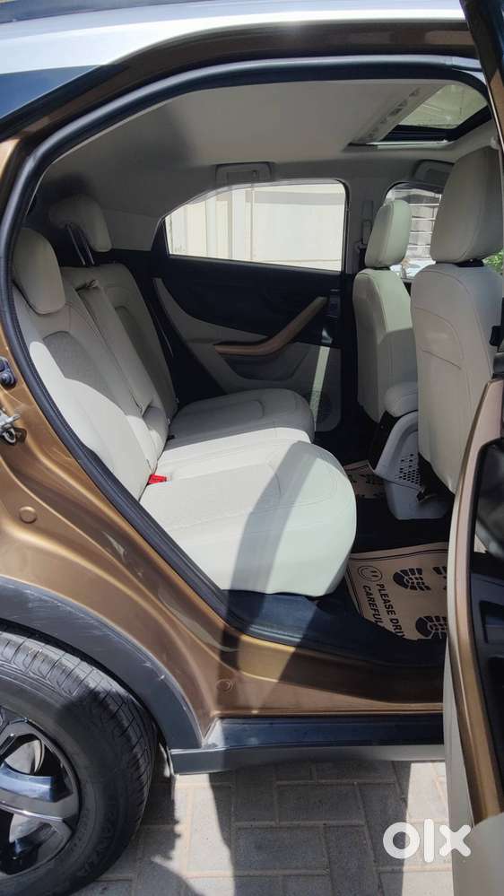 Tata Nexon Xza+ Premium Jet Edition 1.2 Amt Turbo Petrol