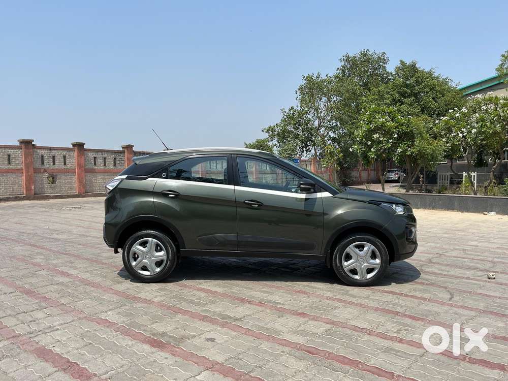 Tata Nexon Amt Xza Plus, 2023, Petrol