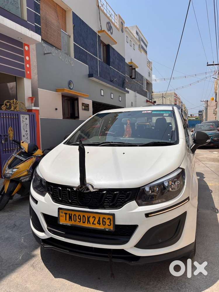 Mahindra Marazzo M2