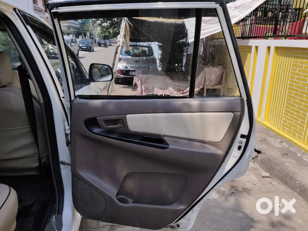 Toyota Innova 2015 Diesel Well Maintained