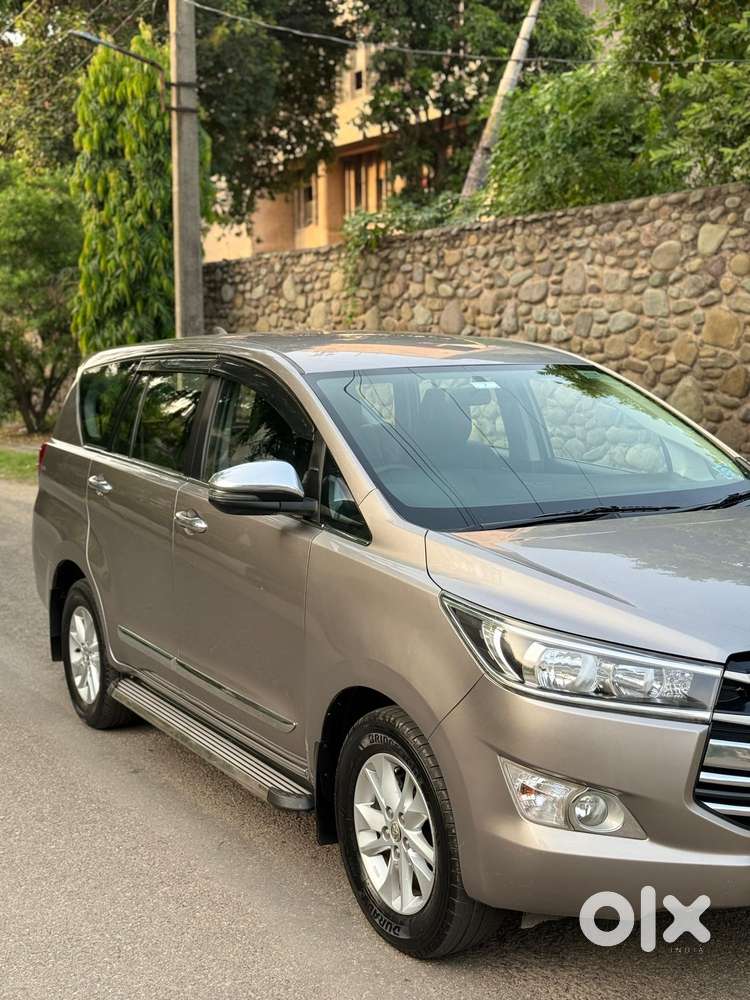 Toyota Innova Crysta 2.8 Gx At 8s, 2018, Diesel