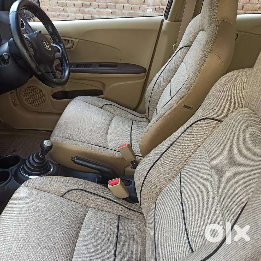 Honda Brio 2012 Petrol Well Maintained
