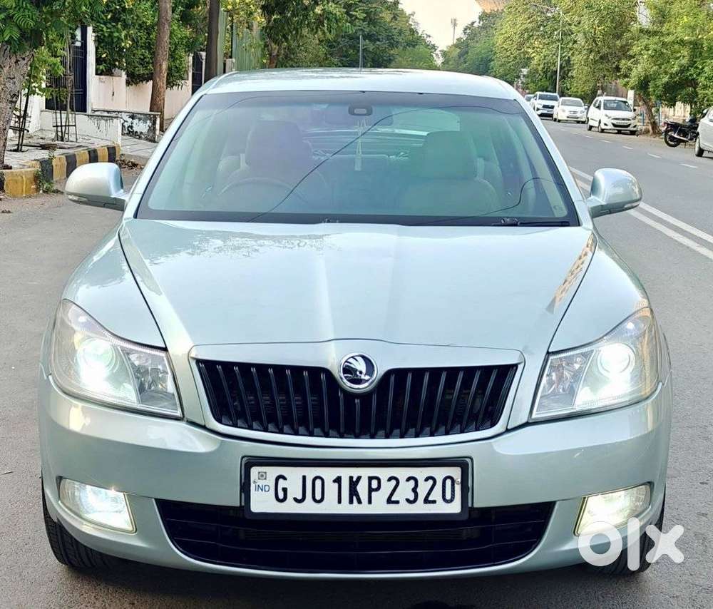 Skoda Laura Ambiente 2.0 Tdi Cr Automatic, 2012, Diesel