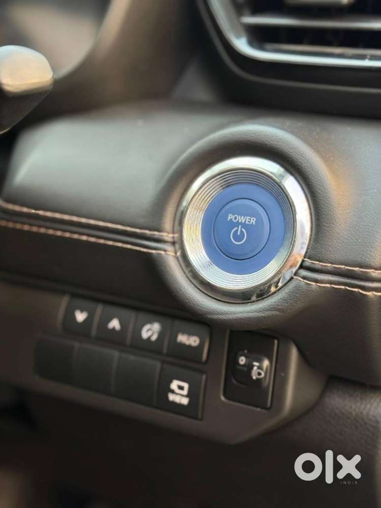 Maruti Suzuki Grand Vitara 1.5 Alpha Plus Intelligent Hybrid Ecvt, 2..