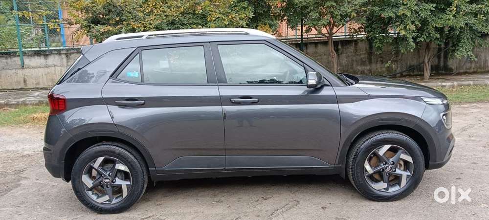 Hyundai Venue 1.5 Crdi Sx (o) Dual Tone, 2021, Diesel