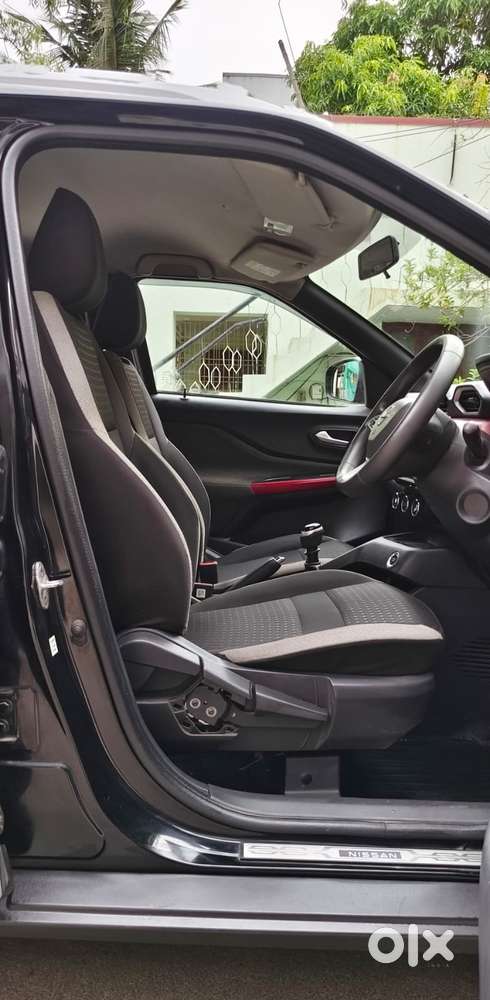 Nissan Magnite Xv Turbo Red Edition, 2022, Petrol