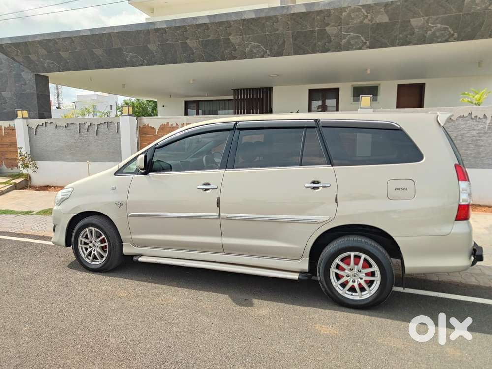 Toyota Innova 2.5 G (diesel) 8 Seater, 2013, Diesel