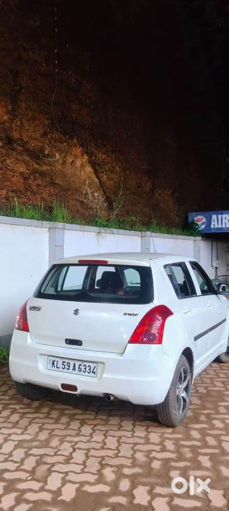Maruti Suzuki Swift 2008 Dec Petrol Well Maintained