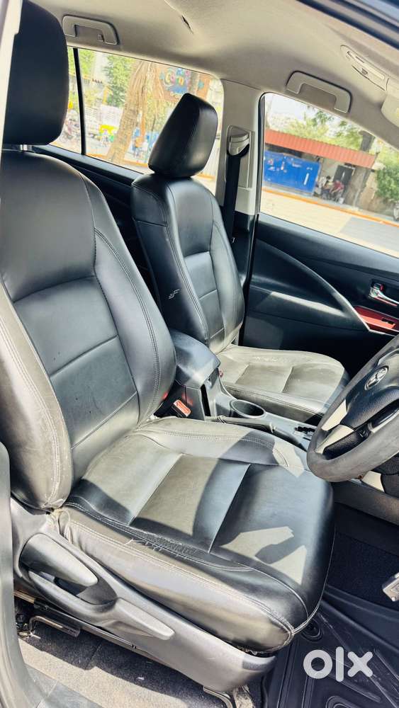 Toyota Innova Crysta [2016-2020] 2.4 Gx At 8 Str, 2017, Diesel