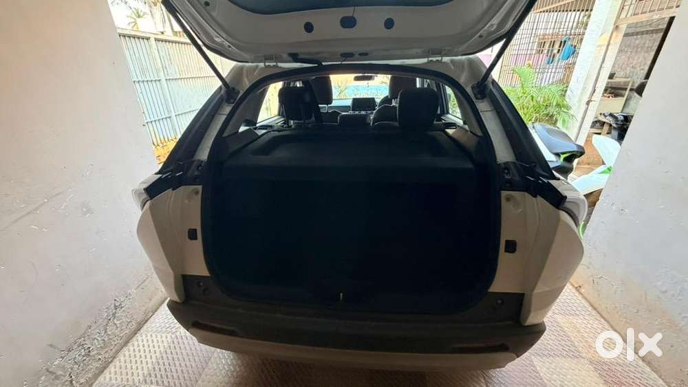 Maruti Suzuki Victoris 2025 Petrol Good Condition