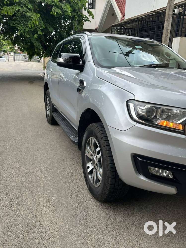 Ford Endeavour 2016