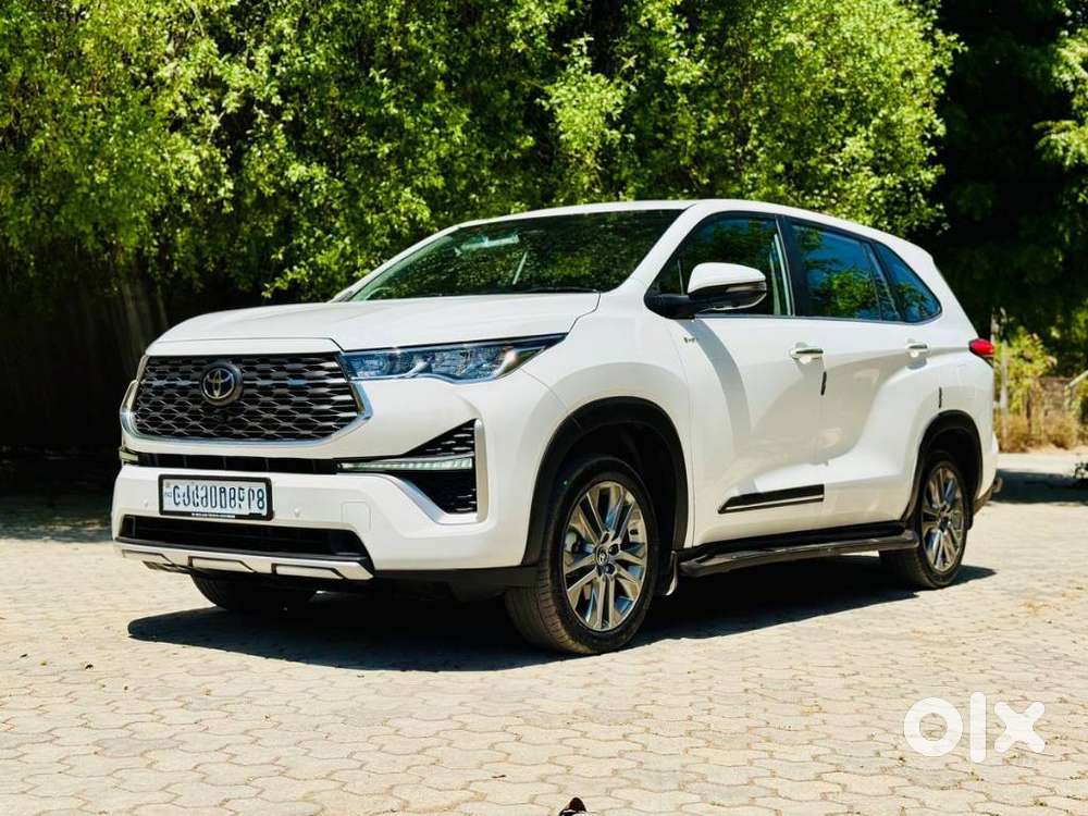 Toyota Innova Hycross 2.0 Zx (o) Hybrid 7 Str, 2026, Petrol