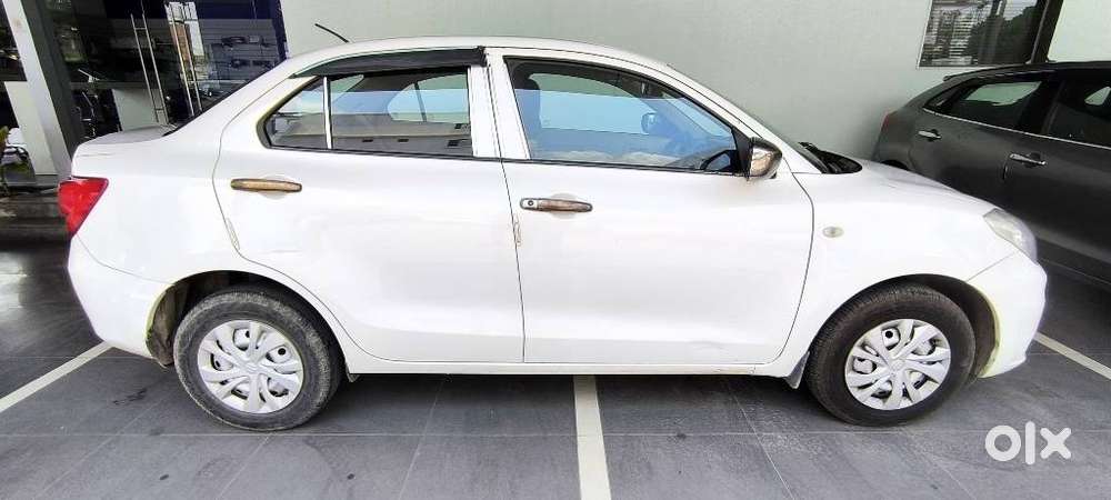 Maruti Suzuki Dzire 1.2 Lxi, 2023, Petrol