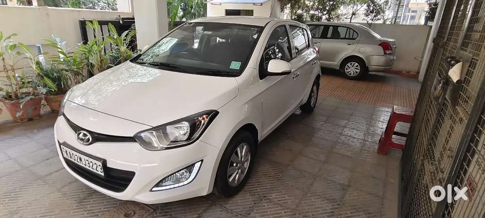 Hyundai I20 - 2014 - Petrol 5200 Km Driven