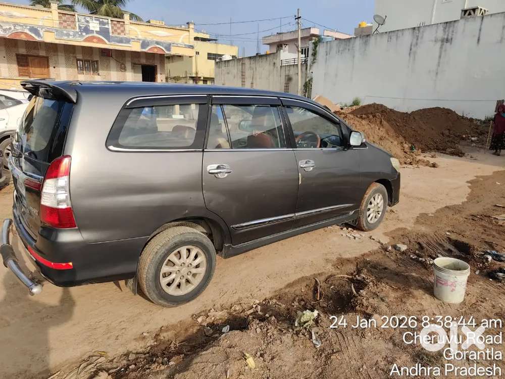 Toyota Innova 2014 Diesel 285000 Km Driven