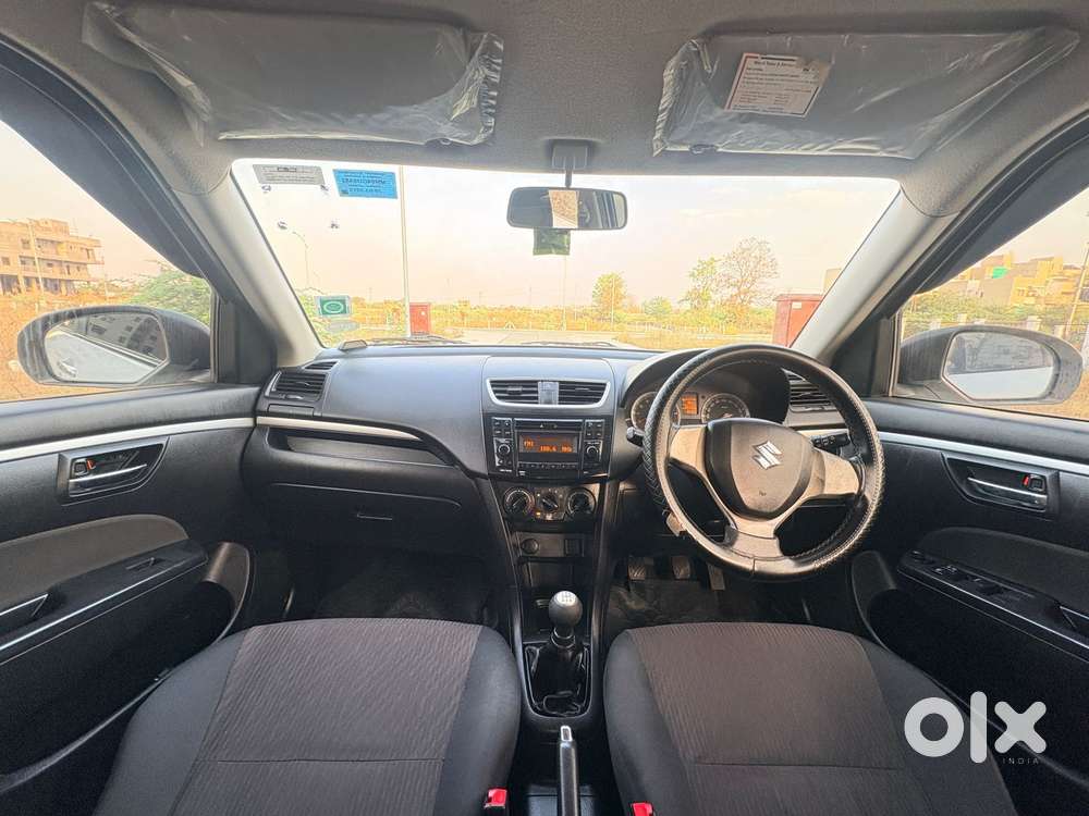 Maruti Suzuki Swift Vxi 1.2 Abs Bs-iv, 2015, Petrol