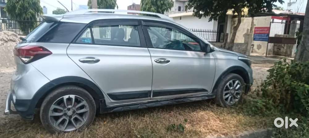 Hyundai I20 Active 2017 Petrol Well Maintained