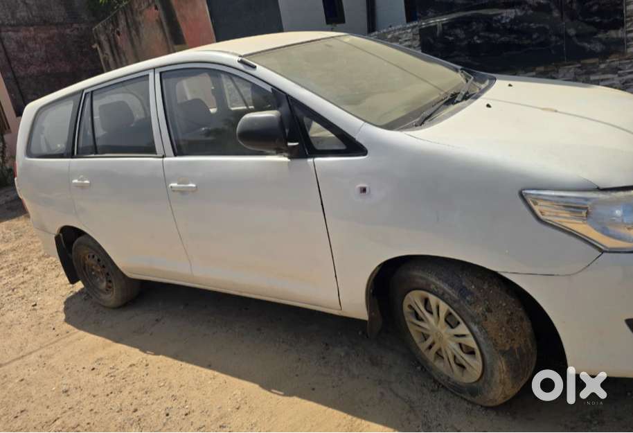 Toyota Innova 2014 Model  Single Hand  Top Condition
