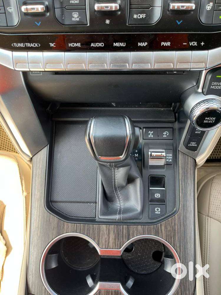 Toyota Land Cruiser Zx Petrol, 2024, Petrol