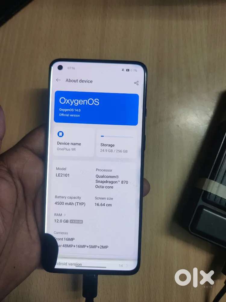 Only for spare parts user One plus 9r 256 gb half dead device