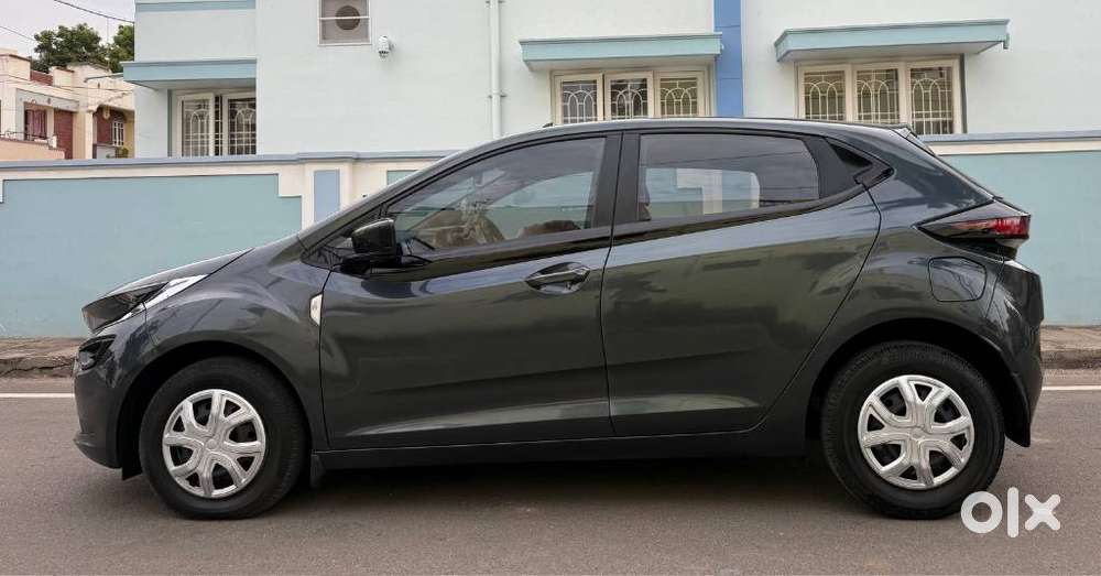 Tata Altroz Xe Petrol, 2020, Petrol