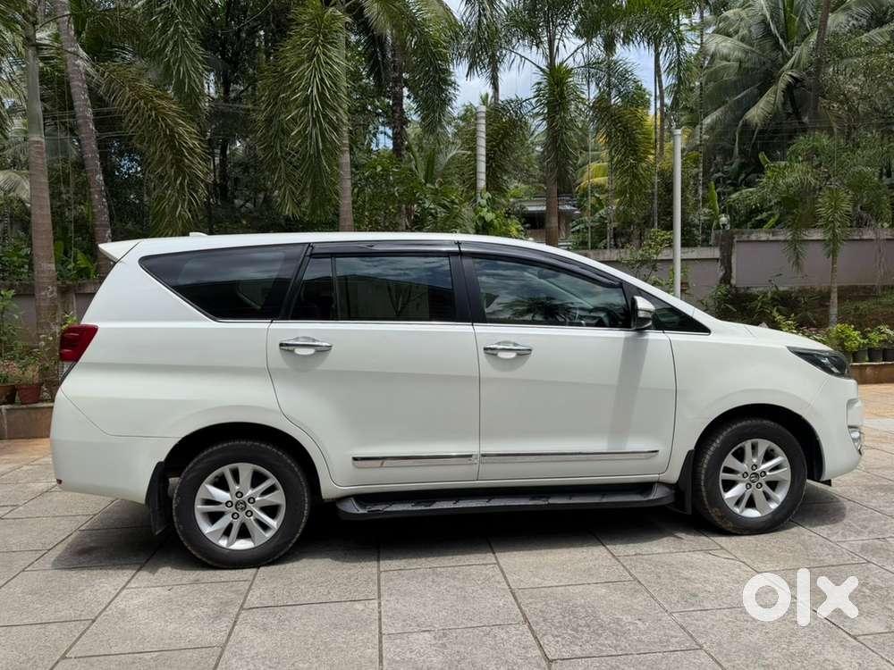 Toyota Innova Crysta 2016 Diesel Manual