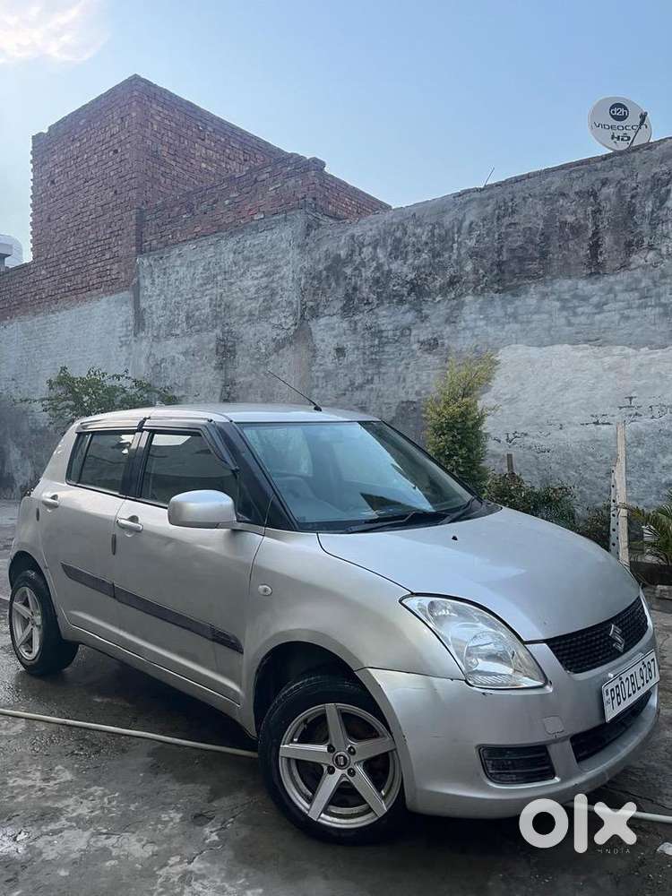 Maruti Suzuki Swift 2010 Petrol 98000 Km Driven