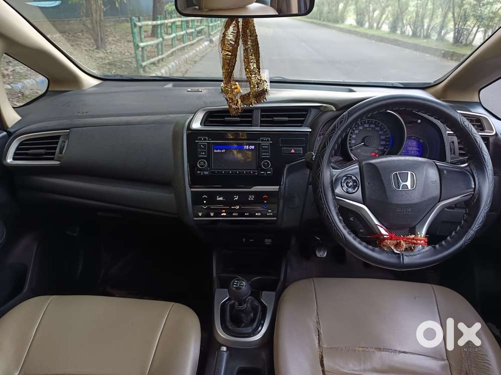 Honda Jazz V Mt Privilege, 2017, Petrol