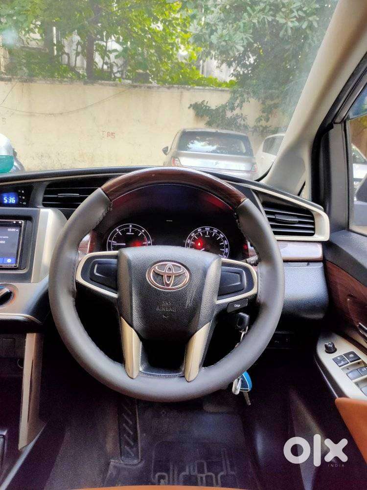 Toyota Innova Crysta 2.4 G Mt 8s, 2018, Diesel