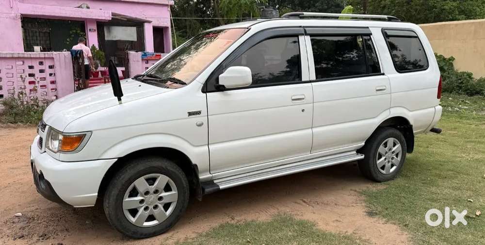 Chevrolet Tavera Neo 2016 Diesel Well Maintained