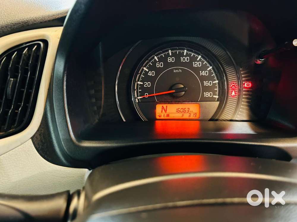 Maruti Suzuki Wagon R 1.0 Vxi Amt, 2024, Petrol