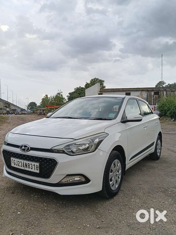 Hyundai Elite I20 Sportz (o) 1.2, 2015, Petrol