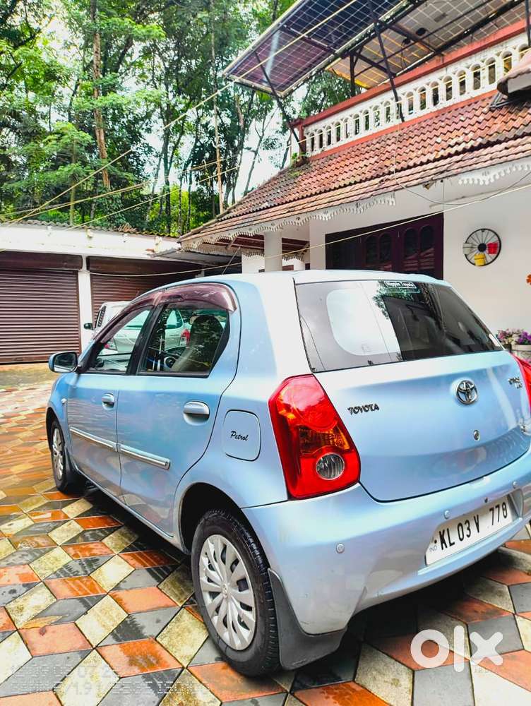 Toyota Etios Liva G, 2011, Petrol