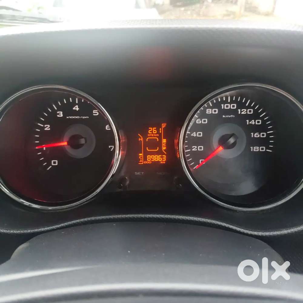 Mahindra Tuv 300 2016