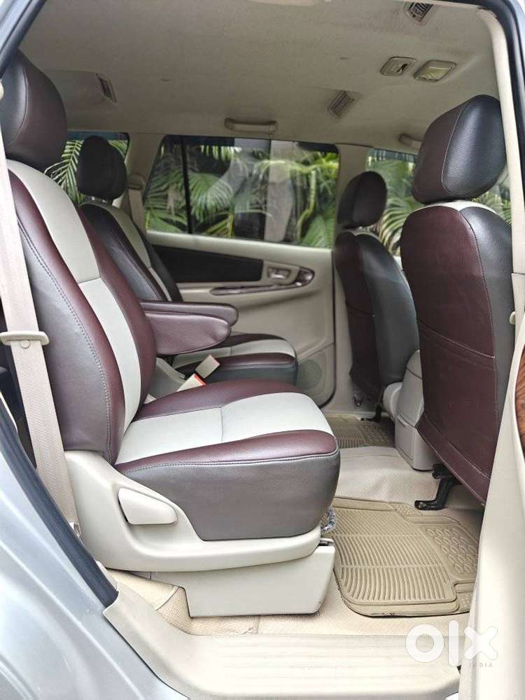 Toyota Innova 2.5 Vx (diesel) 8 Seater Bs Iv, 2013, Diesel