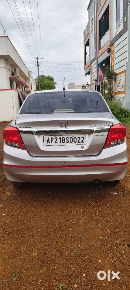 Honda Amaze Vx 2015 Top End Showroom Track Orginal
