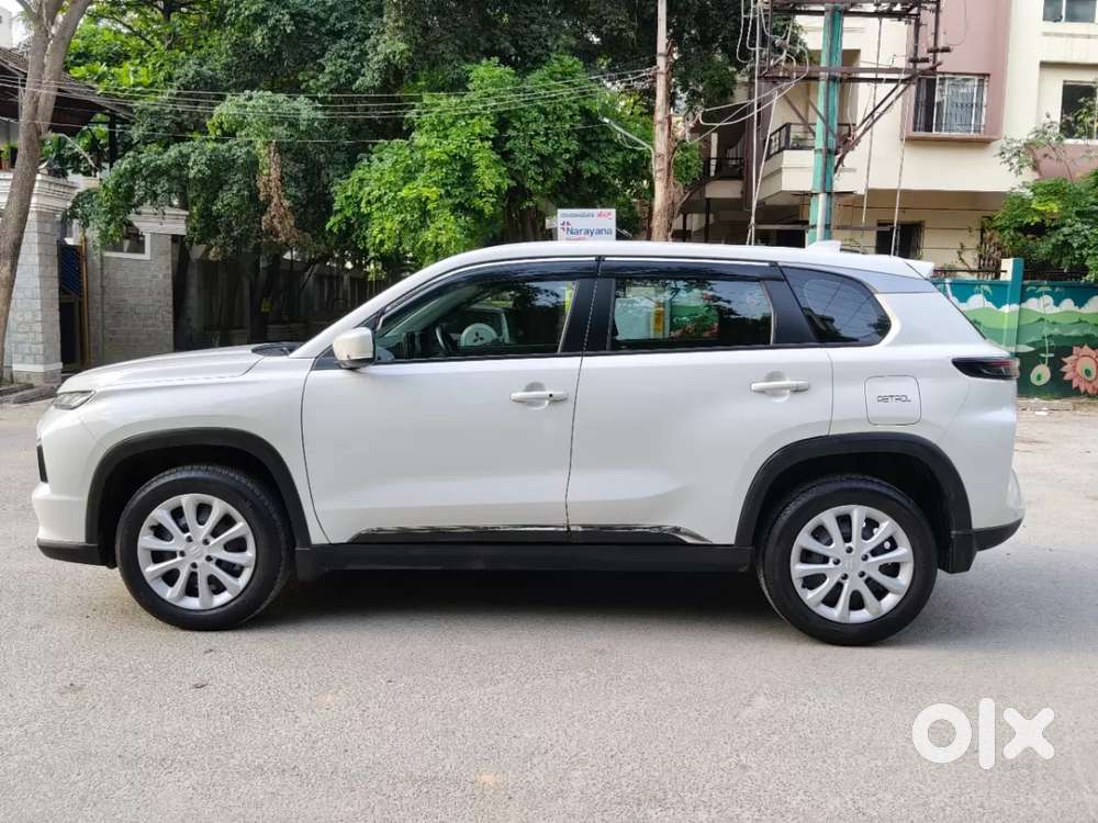 Maruti Suzuki Grand Vitara 1.5 Alpha Smart Hybrid Dual Tone, 2024, P..