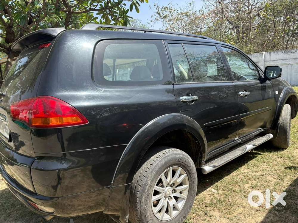 Mitsubishi Pajero Sport 2013 Diesel 137000 Km Driven