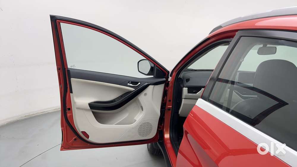 Tata Nexon 1.2 Revotron Xz Plus, 2022, Petrol