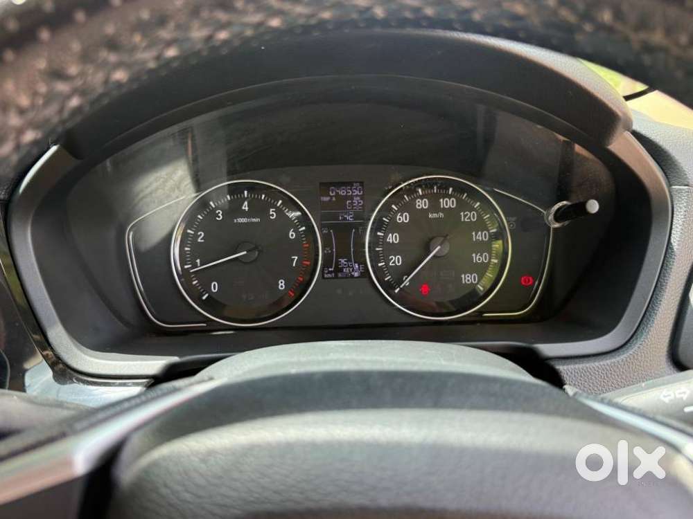 Honda Amaze 2nd Gen Vx, 2023, Petrol