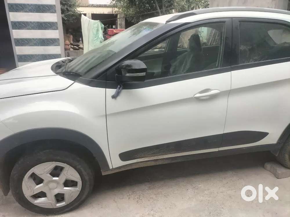 Tata Nexon Pure Pluse 1.2l Turbo 6-speed Manual