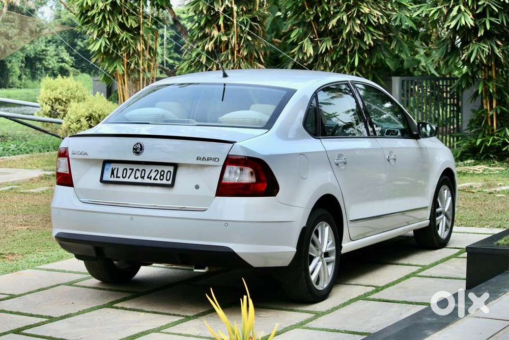 2018 Skoda Rapid 1.6 Petrol Style Mt