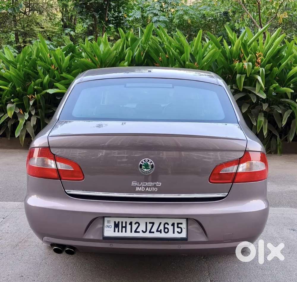Skoda Superb 2013 Petrol 78000 Km Second Owner