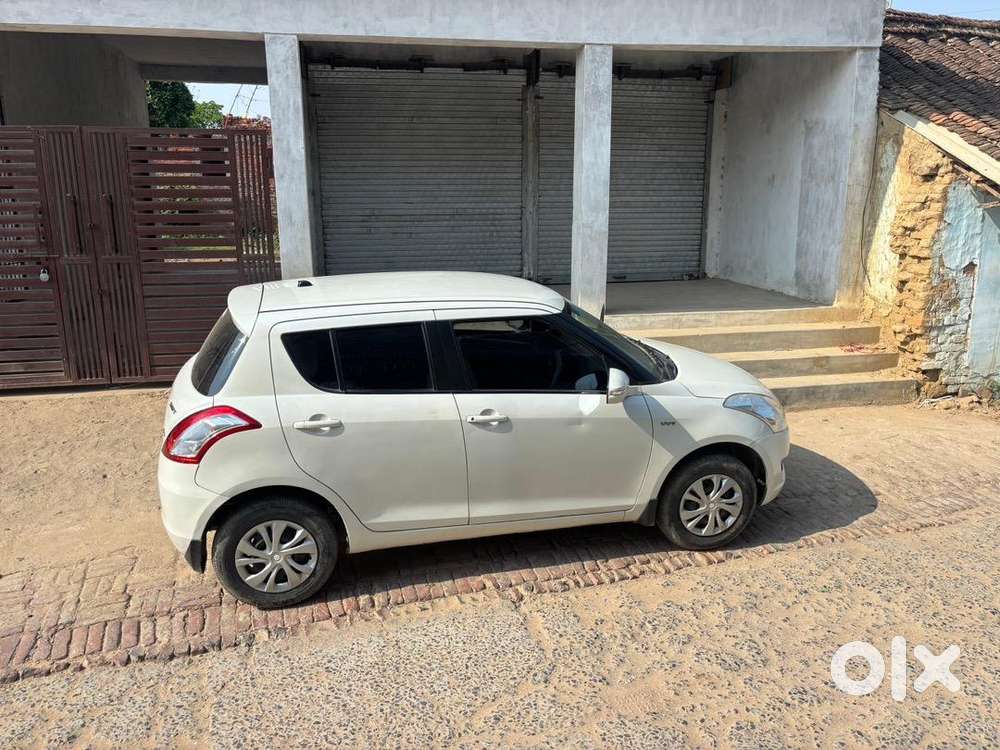 Maruti Suzuki Swift 2012 Petrol 97000 Km Driven