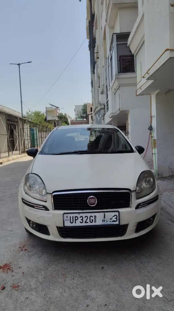 Fiat Linea Child Ac And Best Avarage 26 Per Letter With Ac