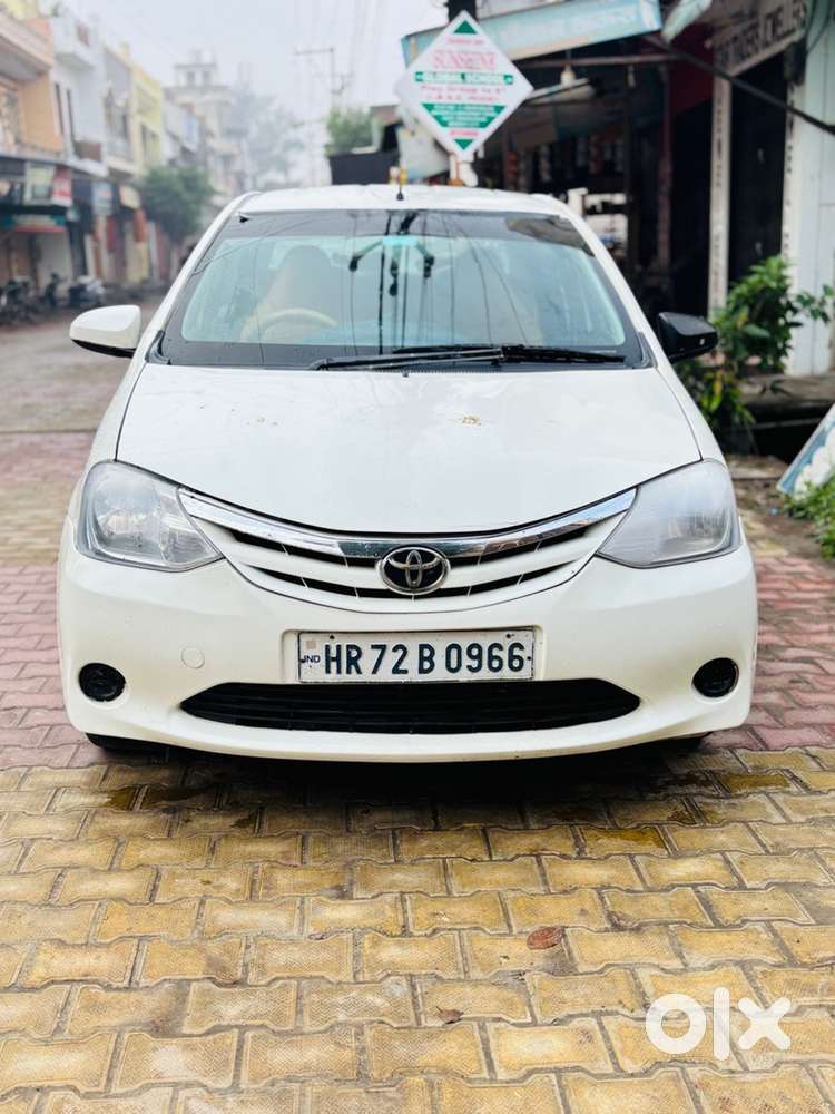 Toyota Etios Cross 2014 Cng & Hybrids 103589 Km Driven