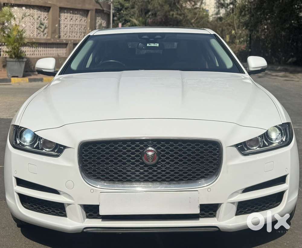 Jaguar Xe Portfolio, 2019, Petrol